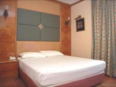 Khách sạn 81 Premier Princess 2*